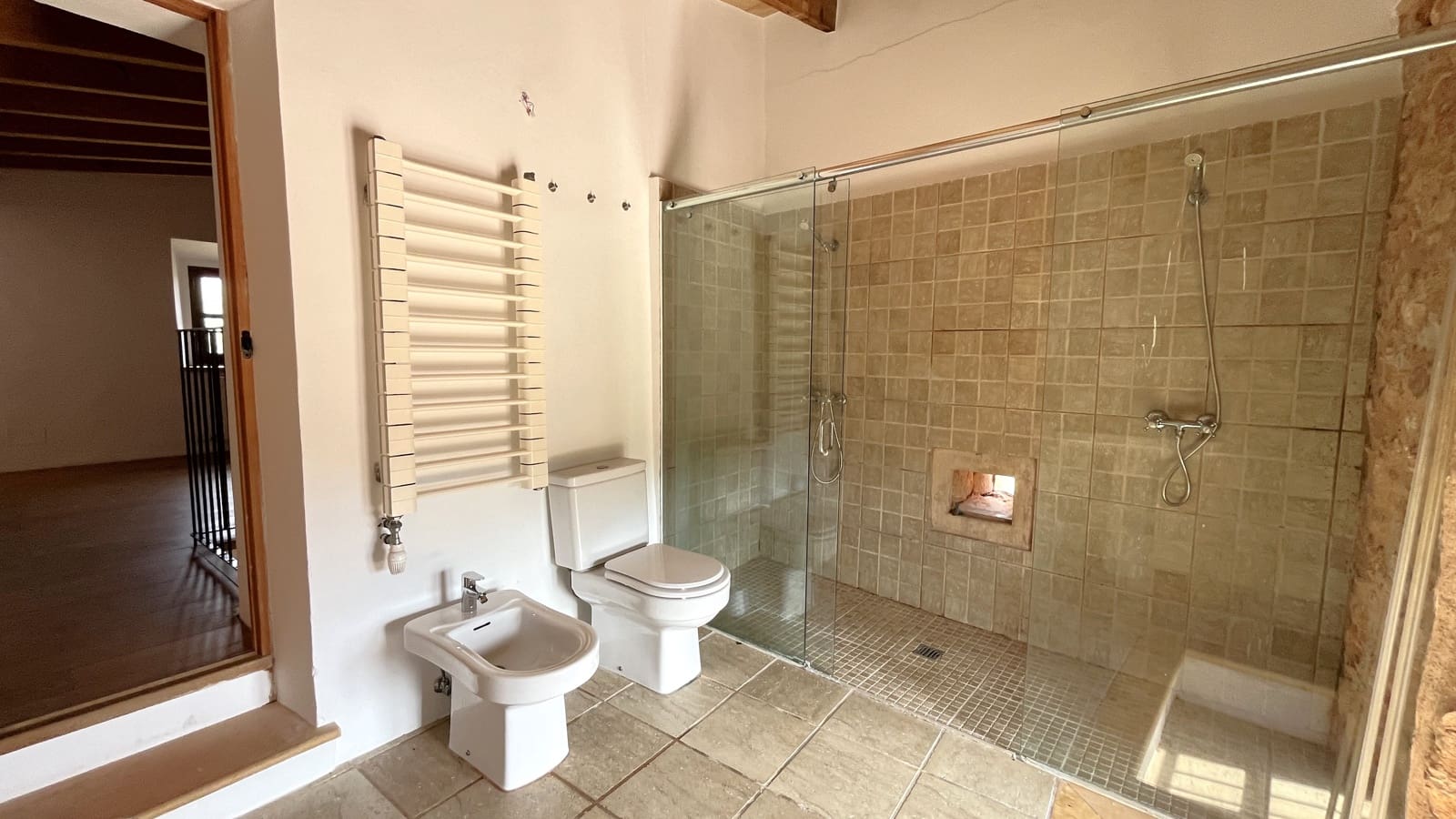 4 bedroom Finca/Country House for rent in Portocolom with garage - € 2,300 (Ref: 8910290)