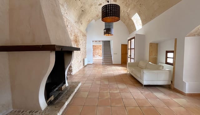 4 bedroom Finca/Country House for rent in Portocolom, Felanitx with garage - € 2,300 (Ref: 8910290)