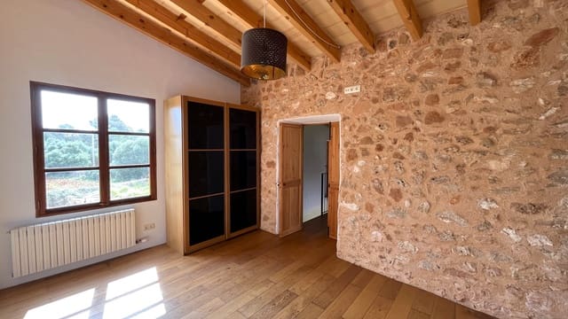 4 bedroom Finca/Country House for rent in Portocolom, Felanitx with garage - € 2,300 (Ref: 8910290)