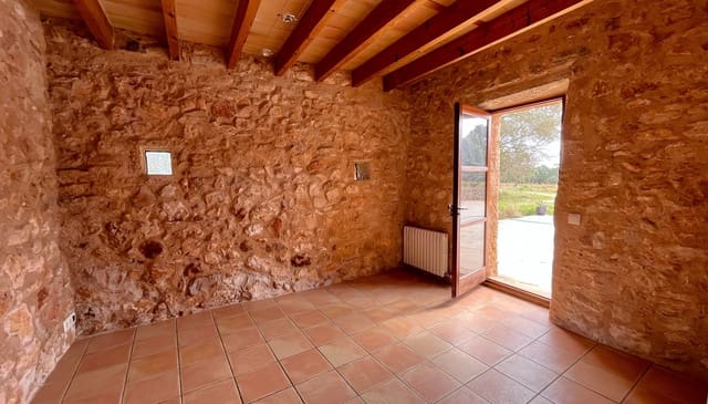 4 bedroom Finca/Country House for rent in Portocolom, Felanitx with garage - € 2,300 (Ref: 8910290)