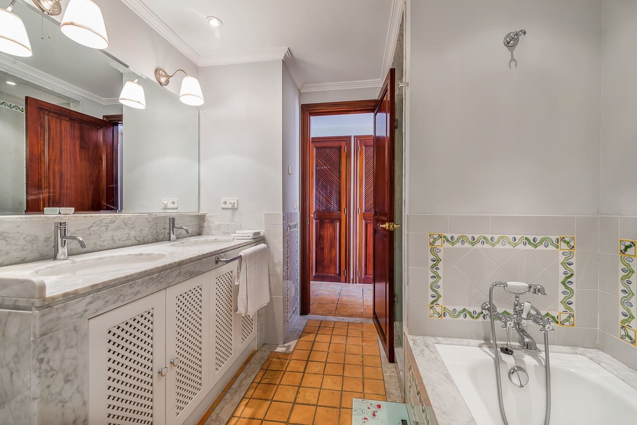 3 soveværelse Villa til leje i Costa d'en Blanes med swimmingpool garage - € 9.000 (Ref: 8923234)