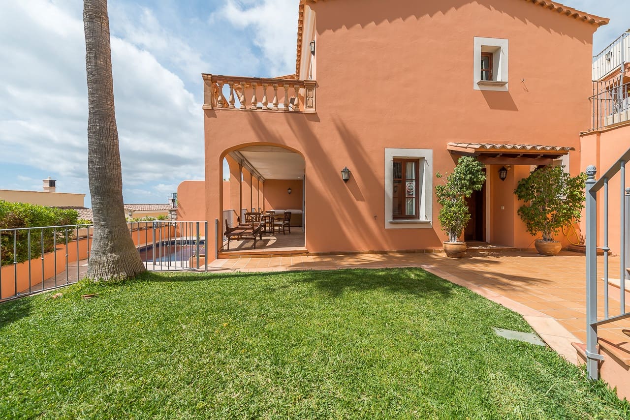 3 soveværelse Villa til leje i Costa d'en Blanes med swimmingpool garage - € 9.000 (Ref: 8923234)