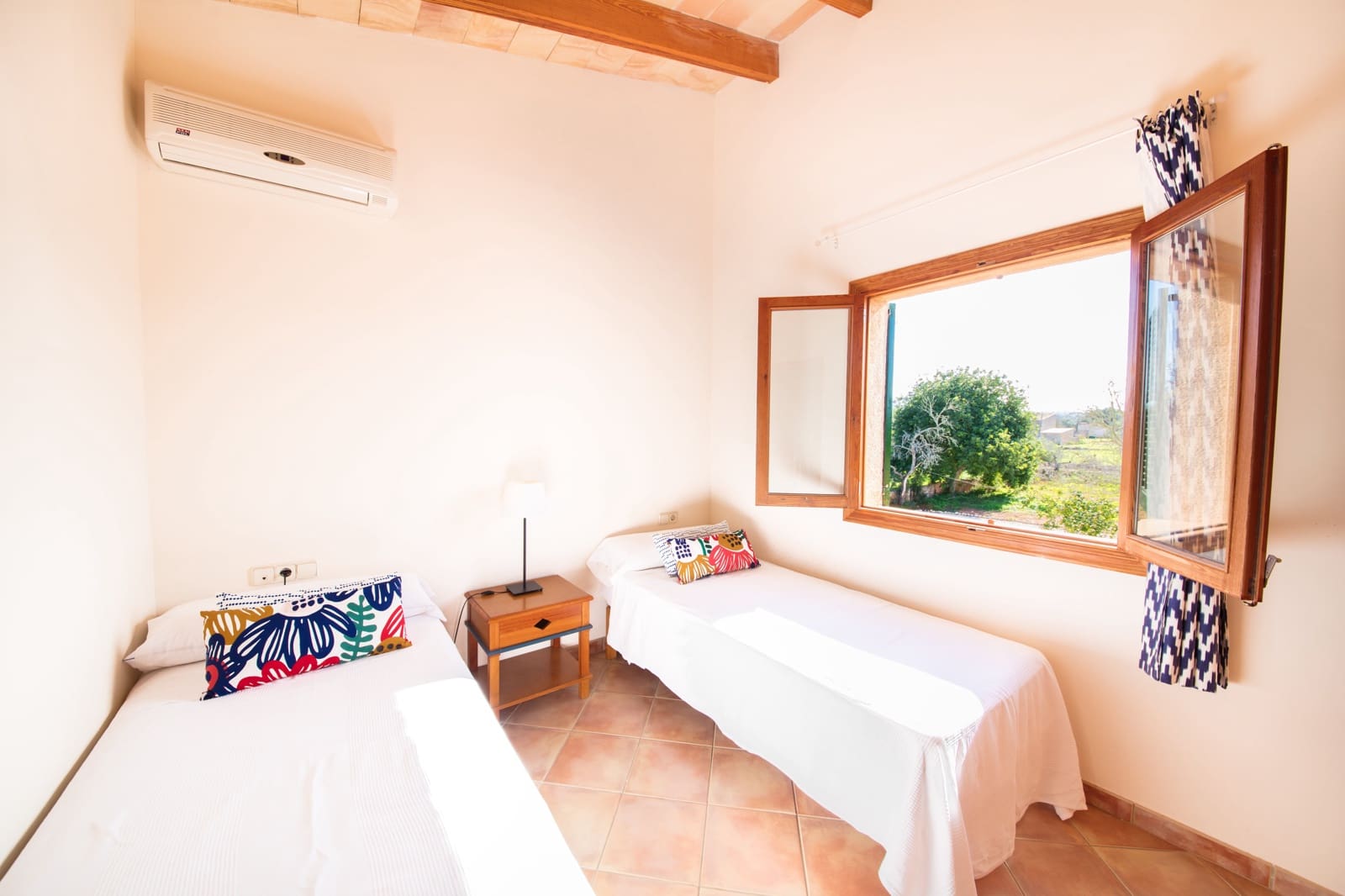 Finca/Casa Rural de 3 habitaciones en Algaida en alquiler con piscina garaje - 2.600 € (Ref: 8928130)