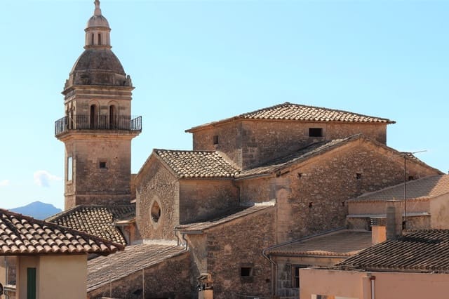 3 soveværelse Villa til leje i Santa Eugènia - € 3.000 (Ref: 8928132)