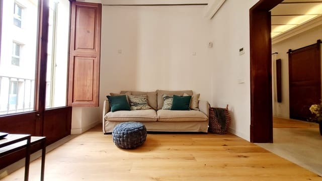 2 bedroom Apartment for rent in El Sindicat, Palma de Mallorca - € 3,200 (Ref: 8934635)