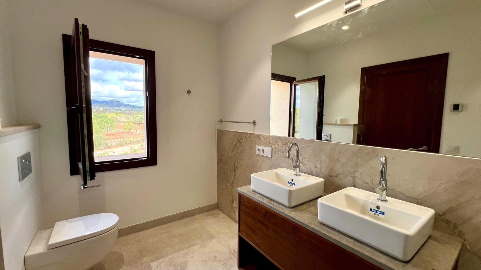 5 makuuhuone Maalaistalo vuokrattavana paikassa L'Horta / S'Horta mukana uima-altaan 
autotalli - 7 500 € (Ref: 8942290)