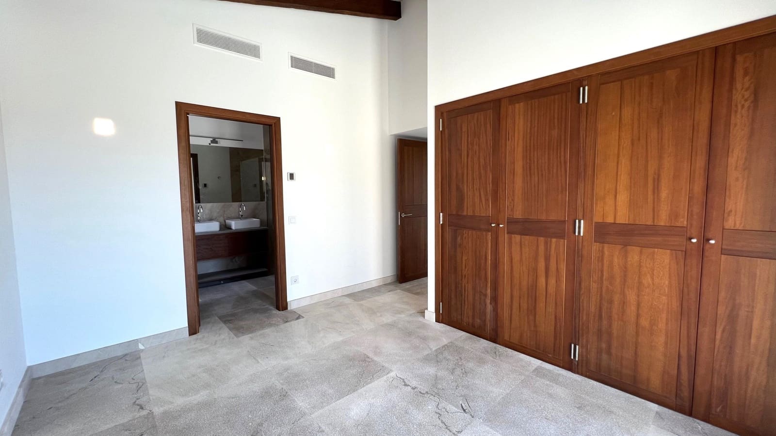 5 makuuhuone Maalaistalo vuokrattavana paikassa L'Horta / S'Horta mukana uima-altaan 
autotalli - 7 500 € (Ref: 8942290)