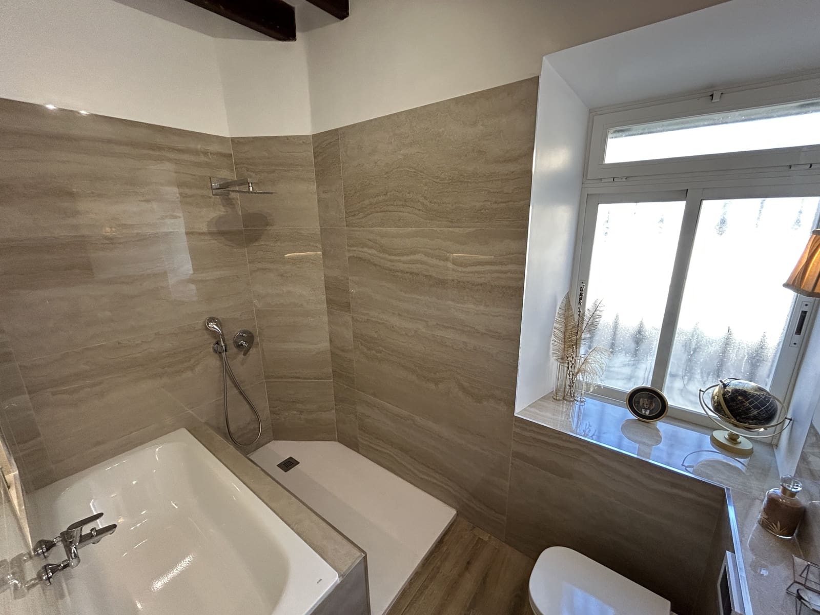 7 soveværelse Villa til salg i Establiments med garage - € 1.690.000 (Ref: 8953842)