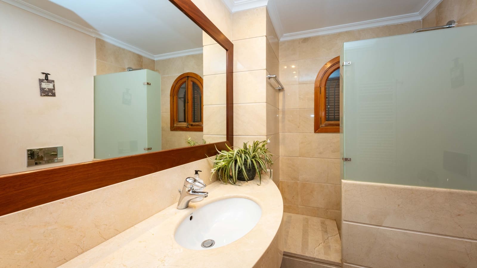 6 soverom Villa til salgs i Cas Catala med svømmebasseng garasje - € 4 995 000 (Ref: 8953854)