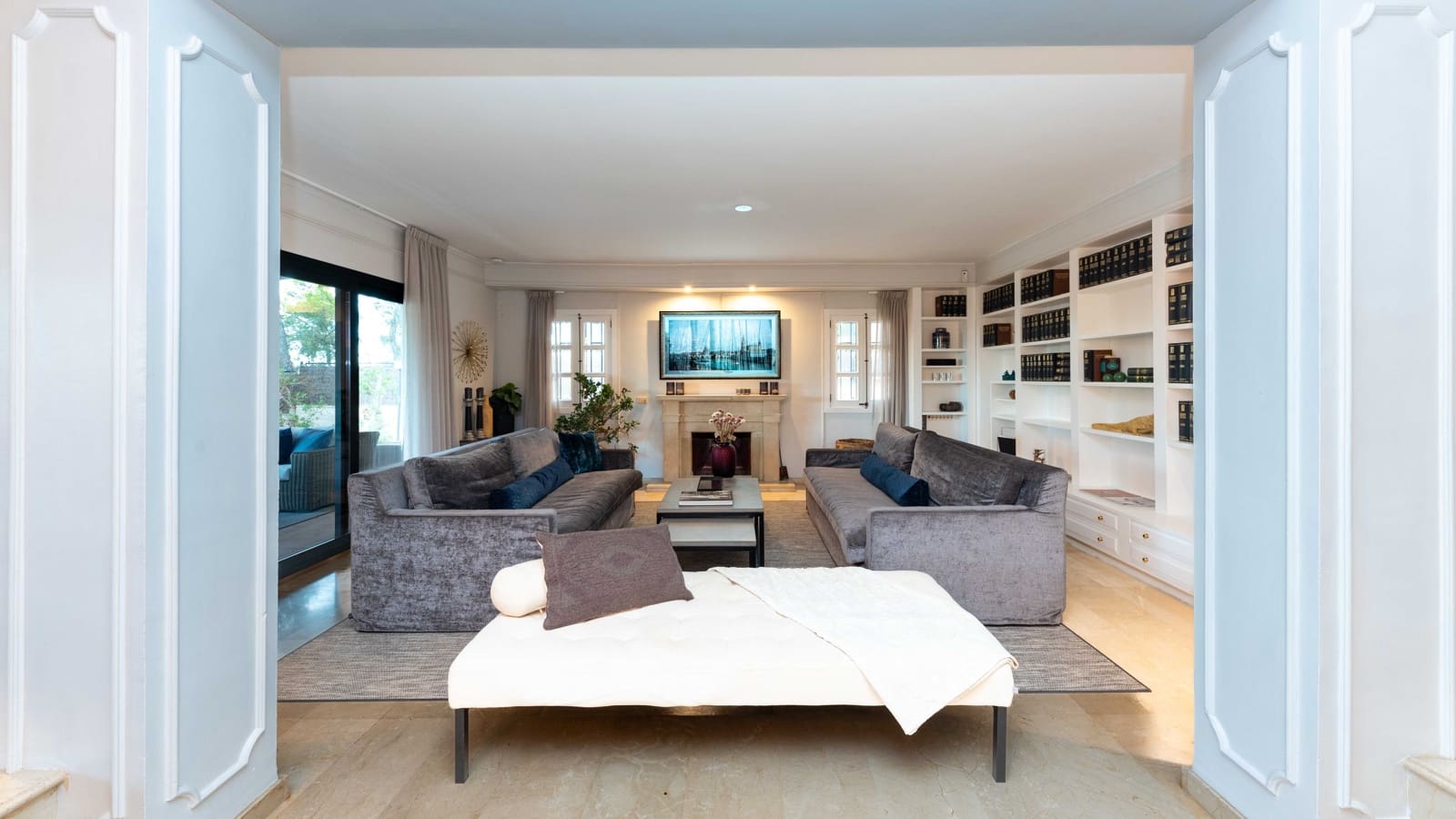 6 soverom Villa til salgs i Cas Catala med svømmebasseng garasje - € 4 995 000 (Ref: 8953854)