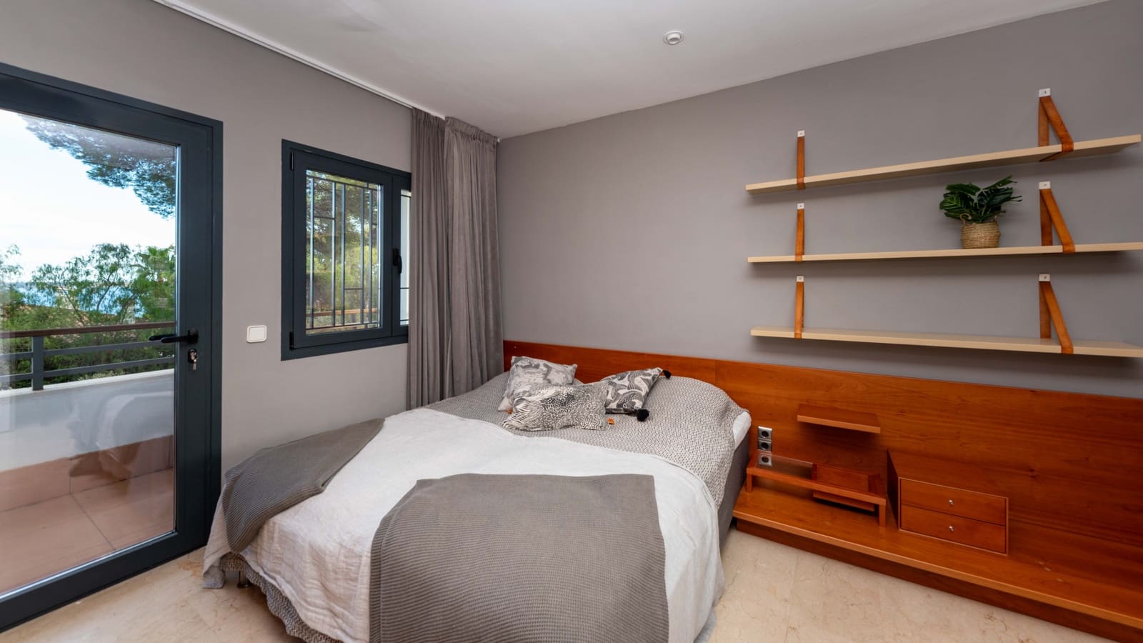 6 soverom Villa til salgs i Cas Catala med svømmebasseng garasje - € 4 995 000 (Ref: 8953854)