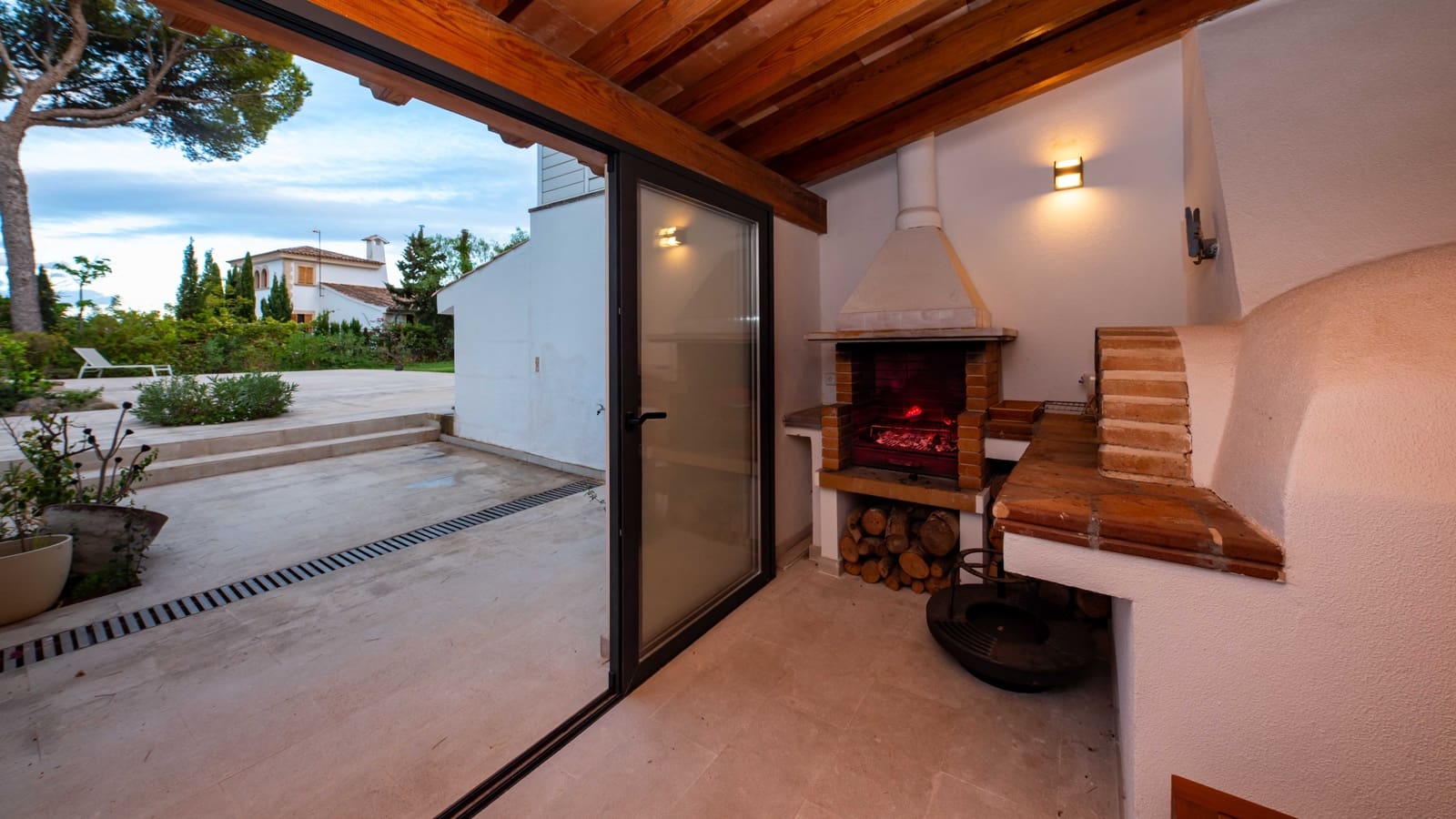 6 soverom Villa til salgs i Cas Catala med svømmebasseng garasje - € 4 995 000 (Ref: 8953854)