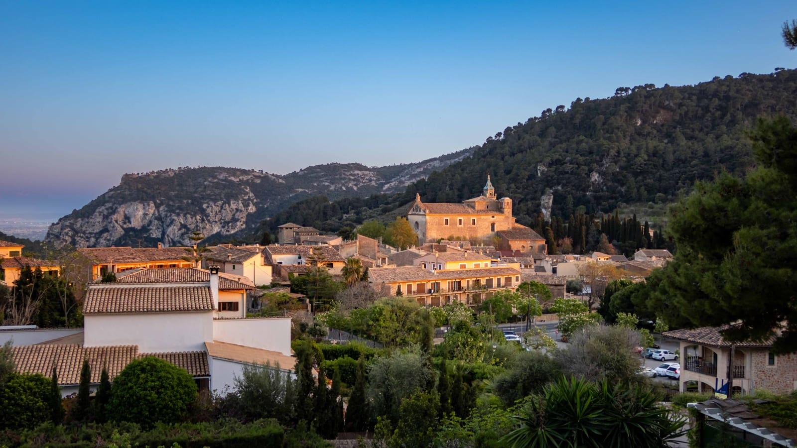 7 bedroom Villa for sale in Valldemosa with pool garage - € 3,750,000 (Ref: 8953858)