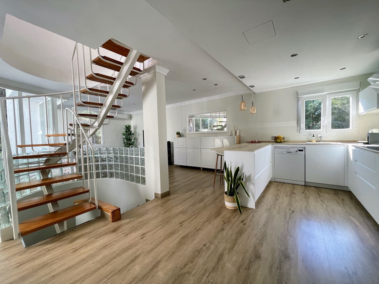 3 soveværelse Semi-Rækkehus til salg i Sol de Mallorca med swimmingpool garage - € 660.000 (Ref: 8956420)