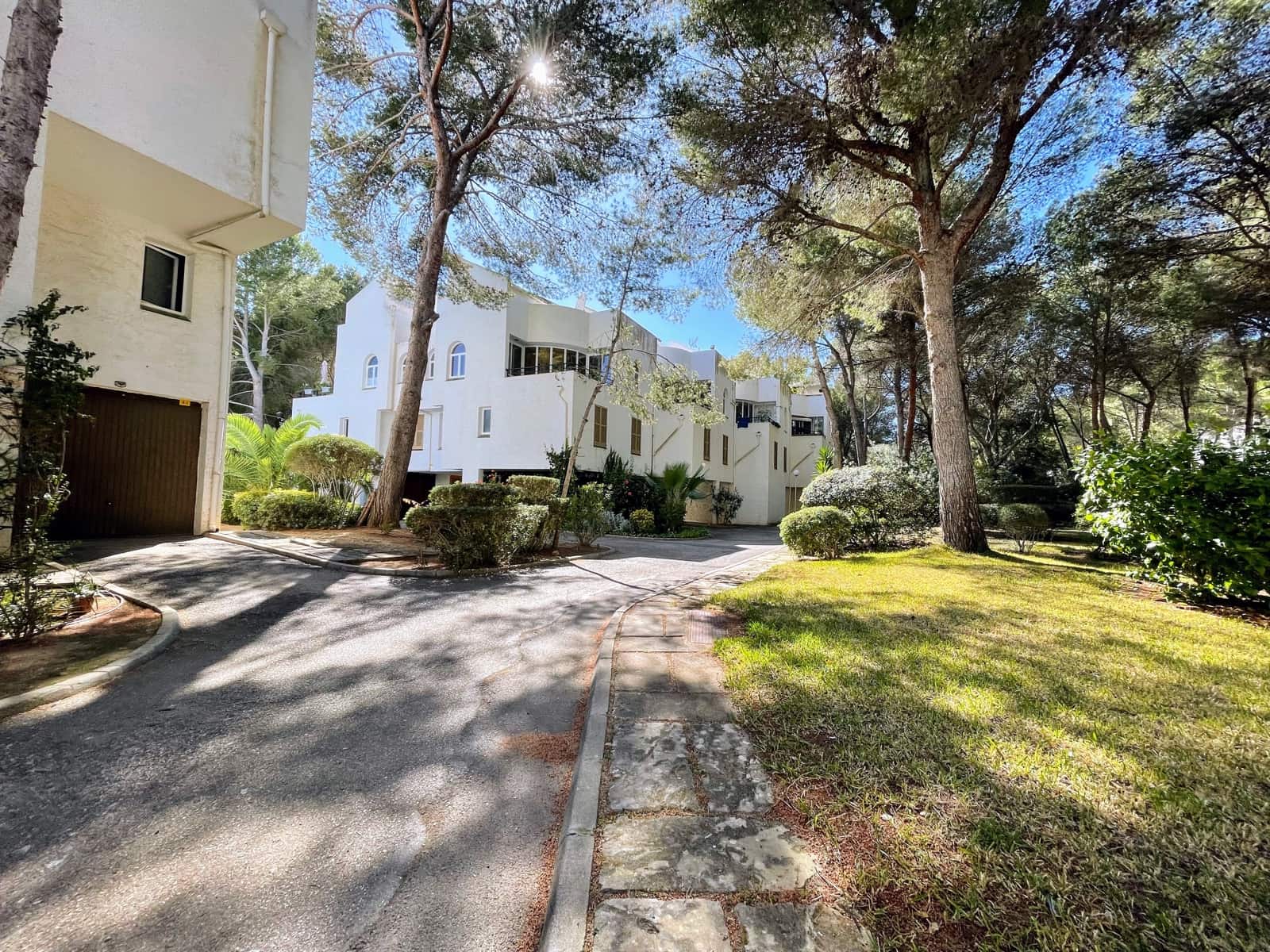 3 soveværelse Semi-Rækkehus til salg i Sol de Mallorca med swimmingpool garage - € 660.000 (Ref: 8956420)