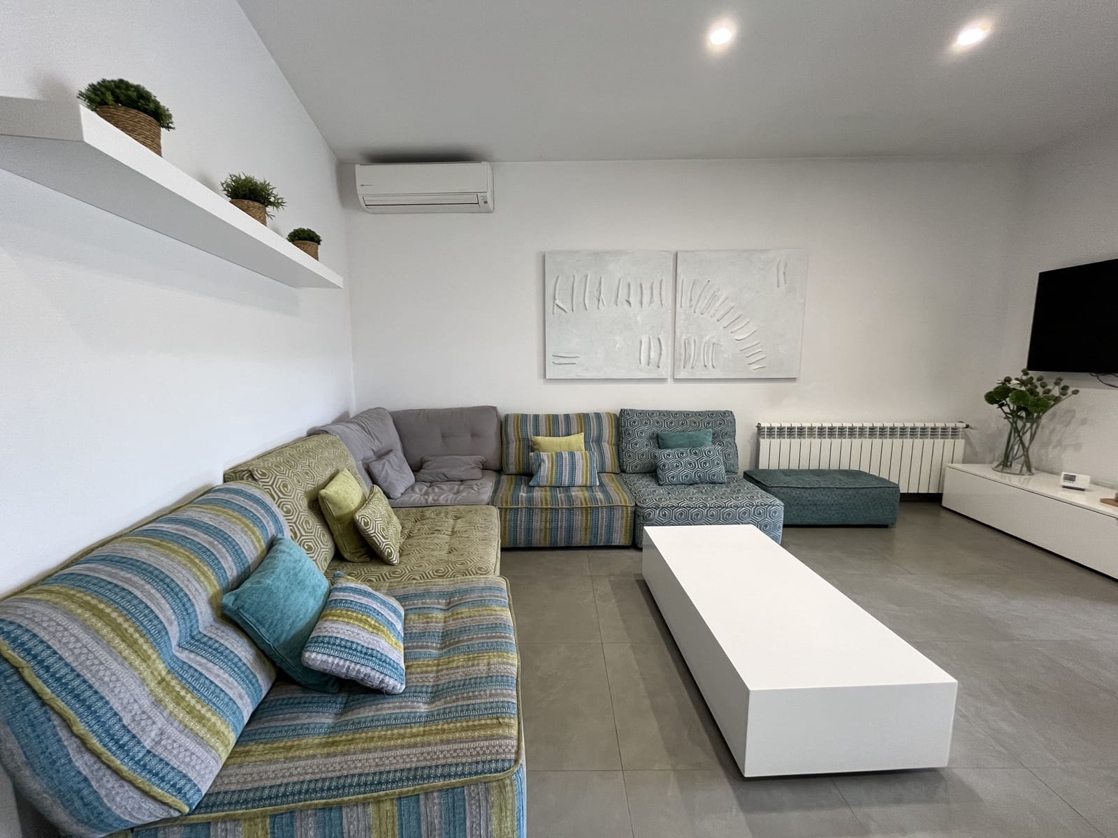 3 Zimmer Haus zu vermieten in Muro mit Pool Garage - 2.500 € (Ref: 8969599)