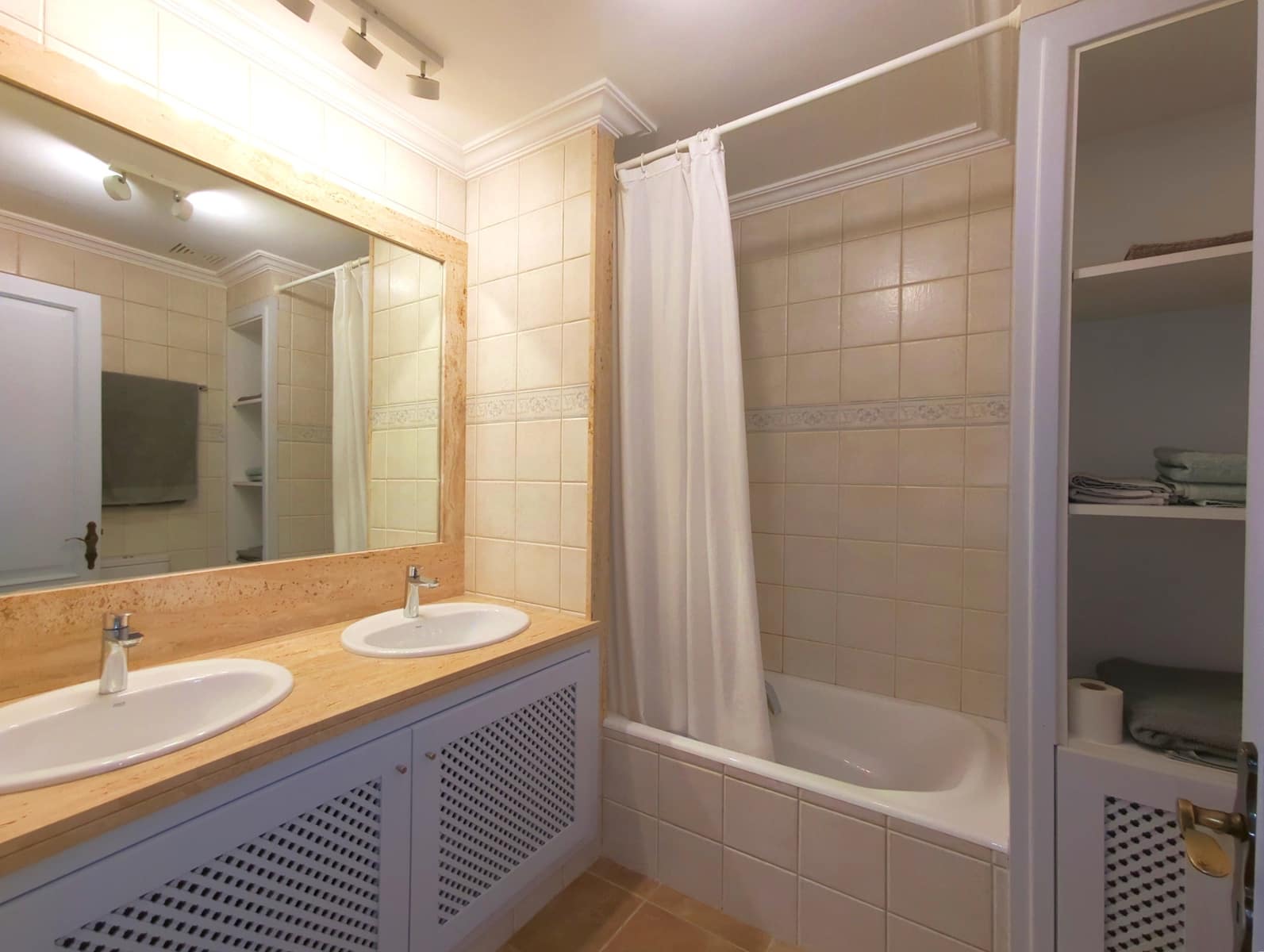 3 soveværelse Semi-Rækkehus til salg i Sa Rapita / La Rapita med garage - € 699.000 (Ref: 8971093)