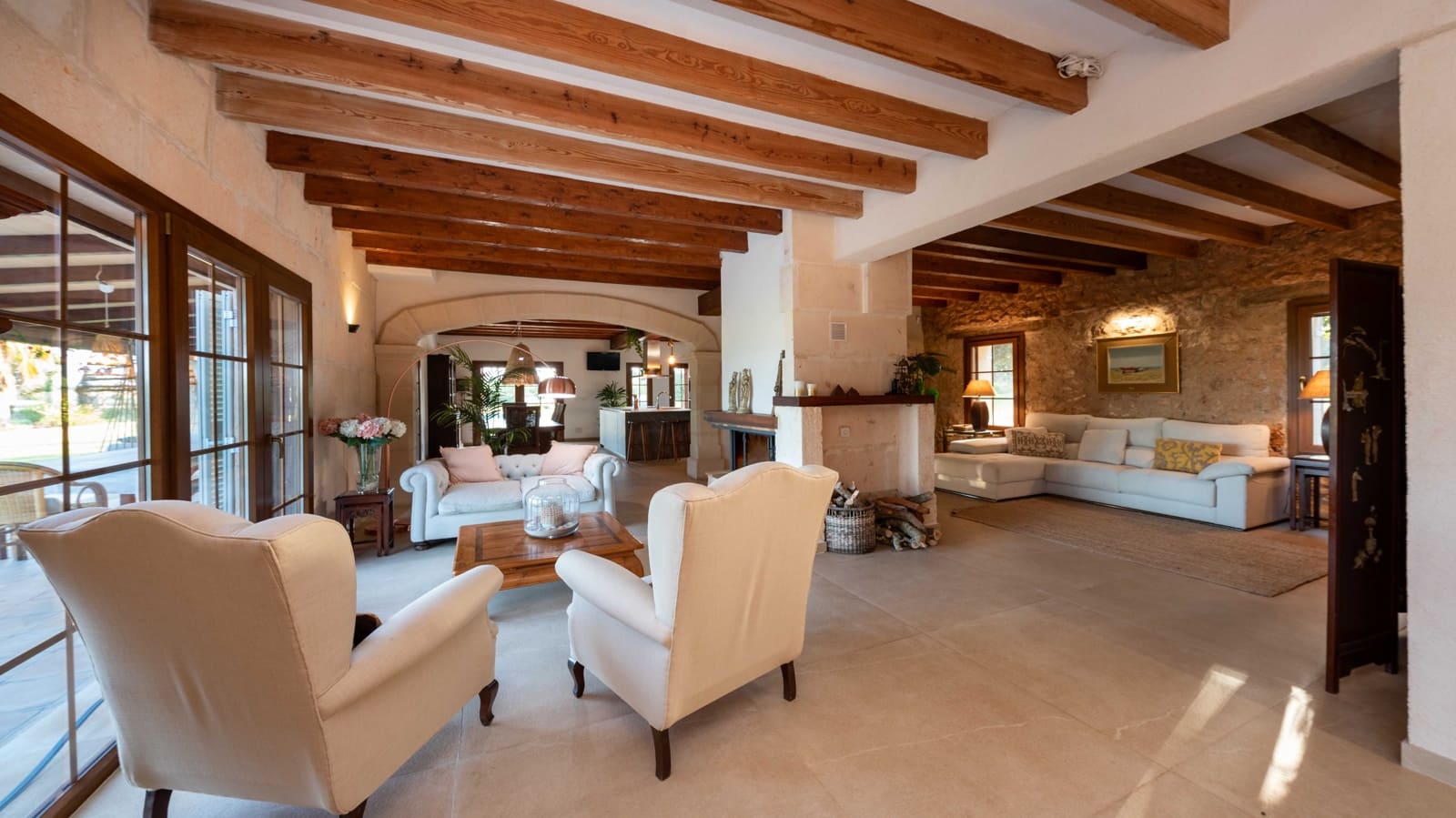 5 soveværelse Finca/Landehus til salg i Llubi med swimmingpool garage - € 2.300.000 (Ref: 8971094)