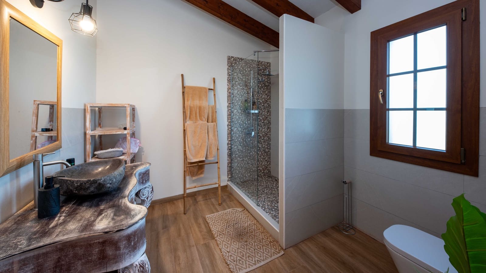 5 soveværelse Finca/Landehus til salg i Llubi med swimmingpool garage - € 2.300.000 (Ref: 8971094)