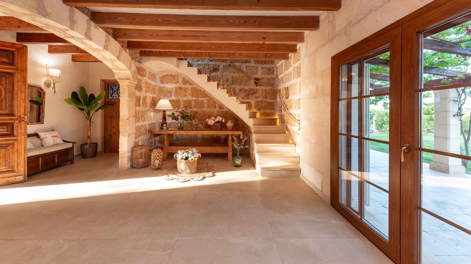 5 soveværelse Finca/Landehus til salg i Llubi med swimmingpool garage - € 2.300.000 (Ref: 8971094)