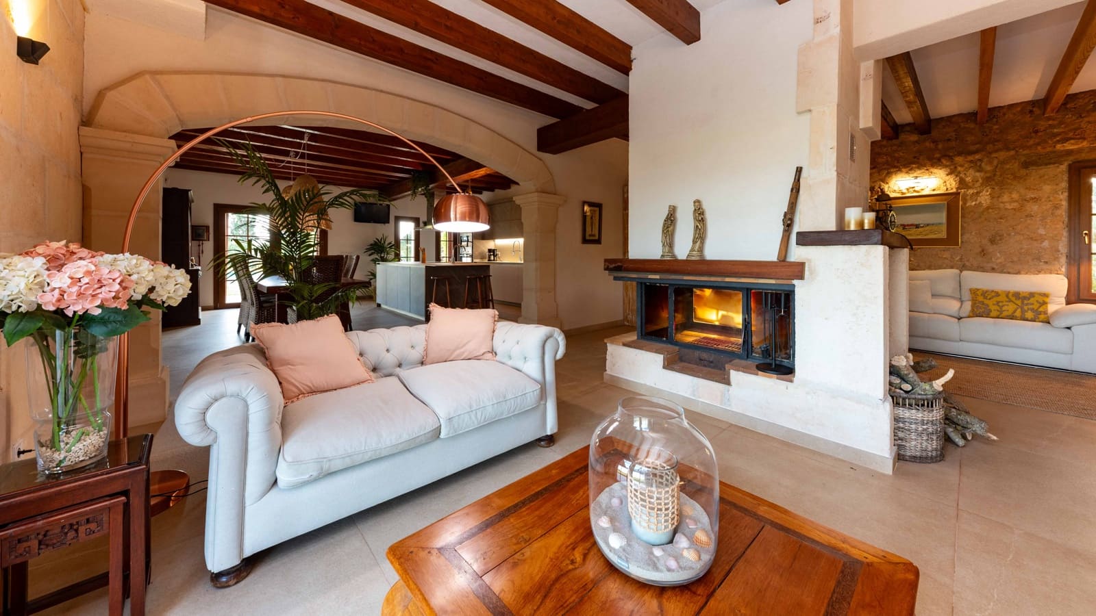 5 soveværelse Finca/Landehus til salg i Llubi med swimmingpool garage - € 2.300.000 (Ref: 8971094)