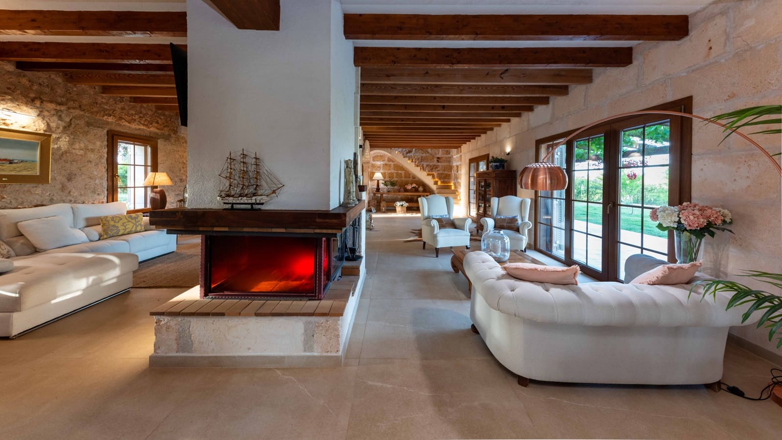 5 soveværelse Finca/Landehus til salg i Llubi med swimmingpool garage - € 2.300.000 (Ref: 8971094)