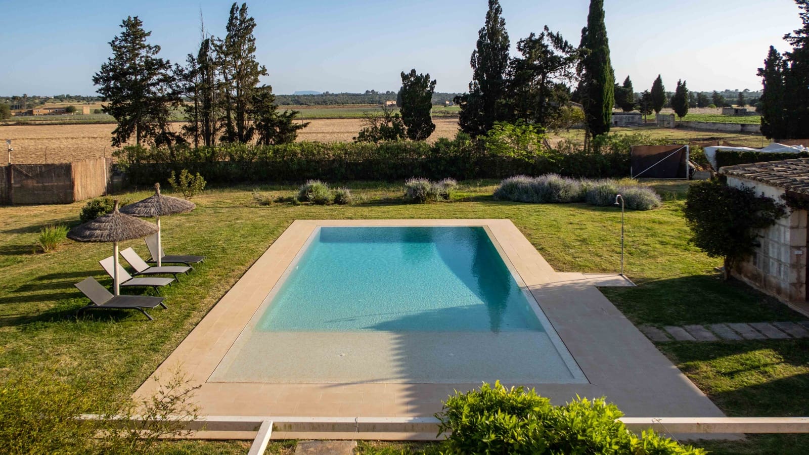 5 soveværelse Finca/Landehus til salg i Llubi med swimmingpool garage - € 2.300.000 (Ref: 8971094)