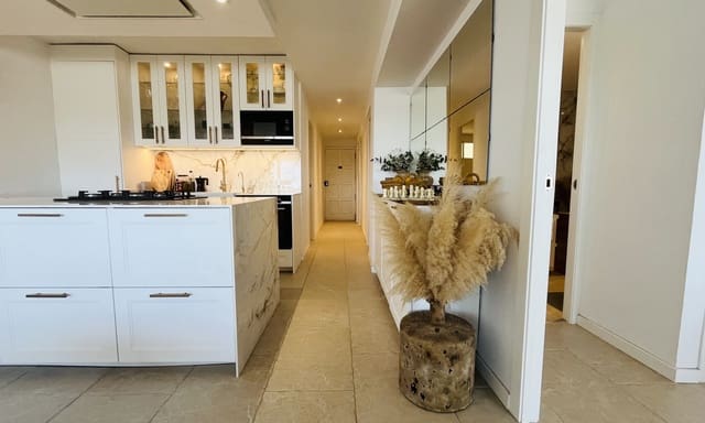 3 sovrum Lägenhet att hyra i Santa Ponsa, Calvià - 2 200 € (Ref: 8973931)