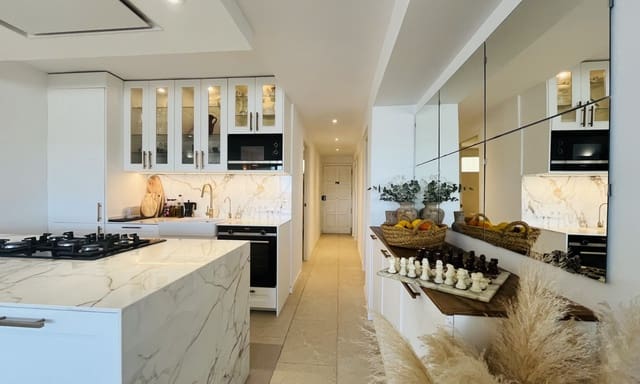 3 sovrum Lägenhet att hyra i Santa Ponsa, Calvià - 2 200 € (Ref: 8973931)