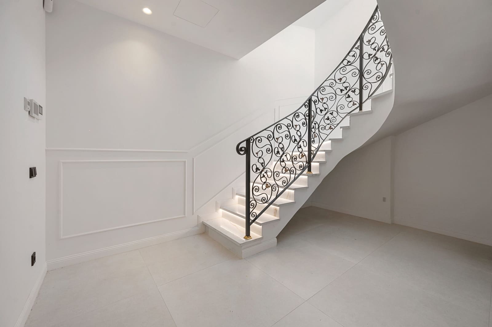 4 bedroom Villa for sale in Son Gual with garage - € 3,495,000 (Ref: 8973934)