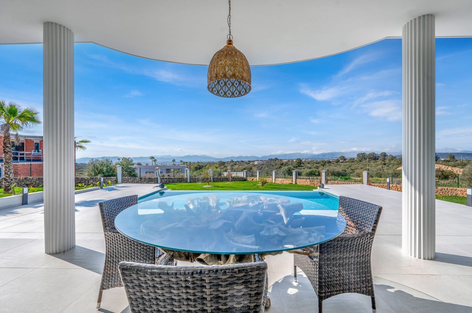 4 bedroom Villa for sale in Son Gual with garage - € 3,495,000 (Ref: 8973934)
