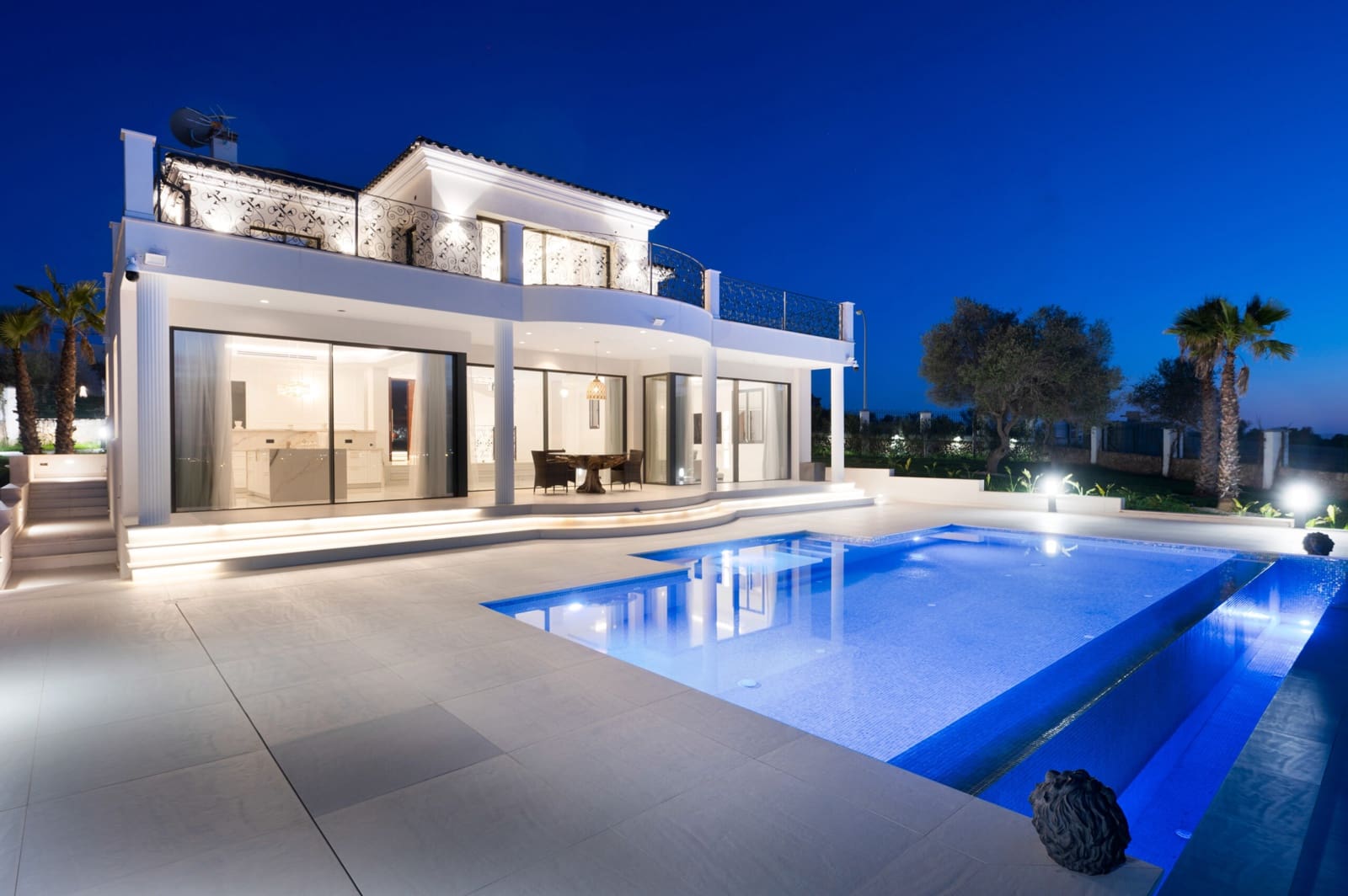 4 bedroom Villa for sale in Son Gual with garage - € 3,495,000 (Ref: 8973934)