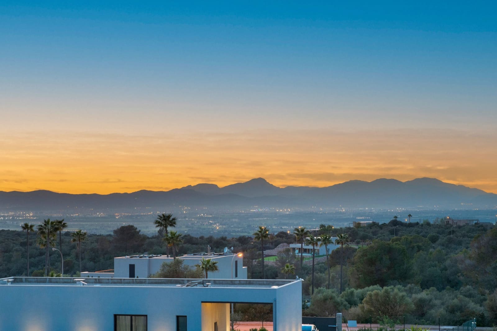 4 bedroom Villa for sale in Son Gual with garage - € 3,495,000 (Ref: 8973934)