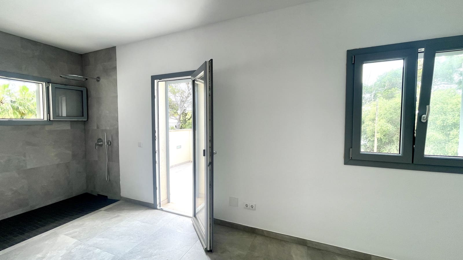 4 soveværelse Villa til salg i Porto Petro med swimmingpool garage - € 1.650.000 (Ref: 8981755)