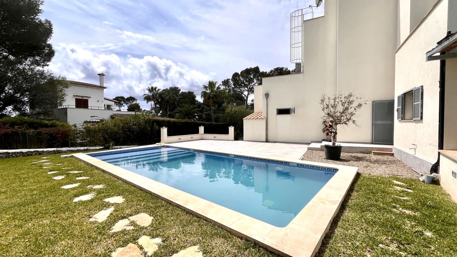 4 soveværelse Villa til salg i Porto Petro med swimmingpool garage - € 1.650.000 (Ref: 8981755)
