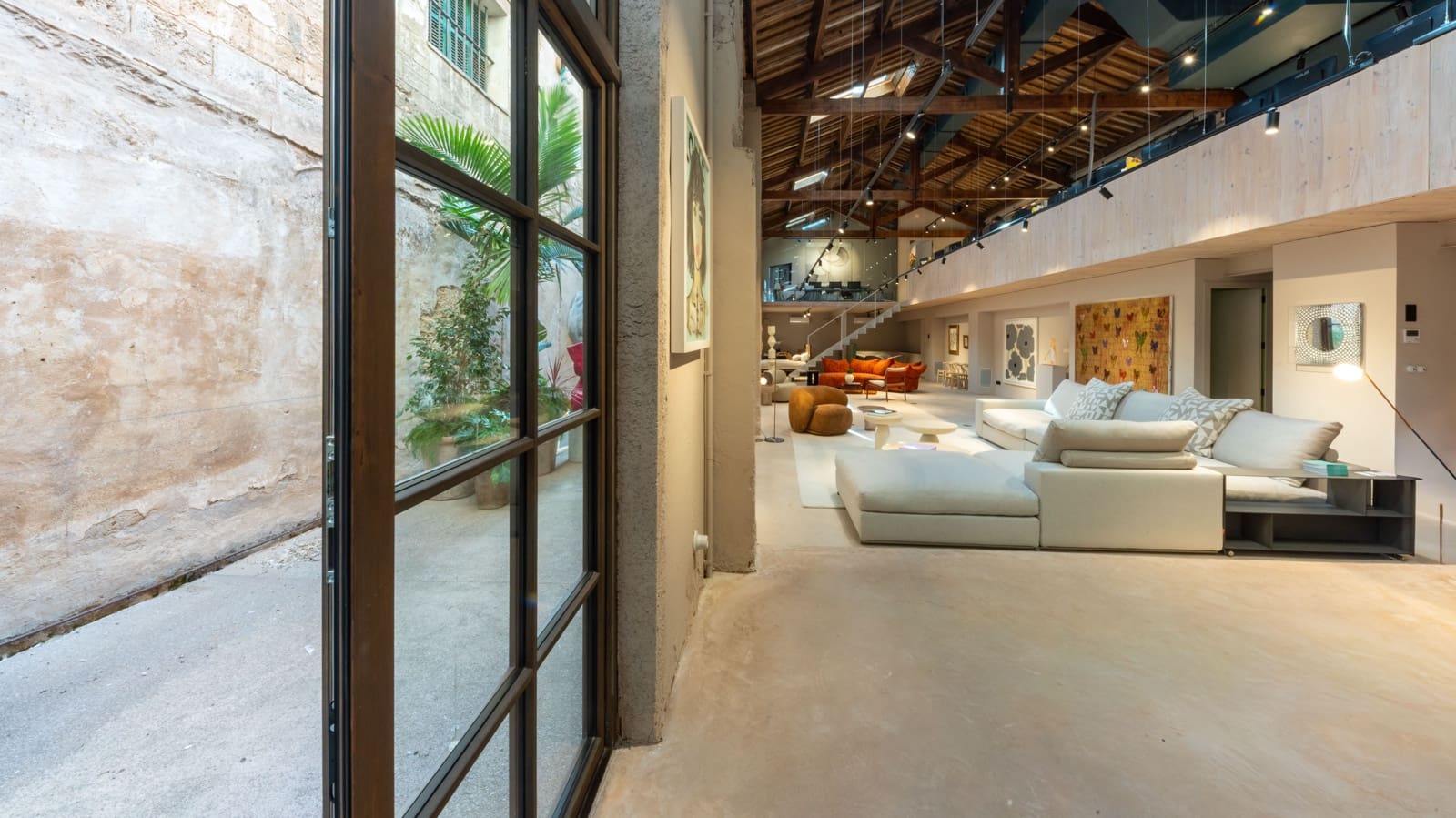 Kommersiell til salgs i Palma de Mallorca - € 2 000 000 (Ref: 8987715)