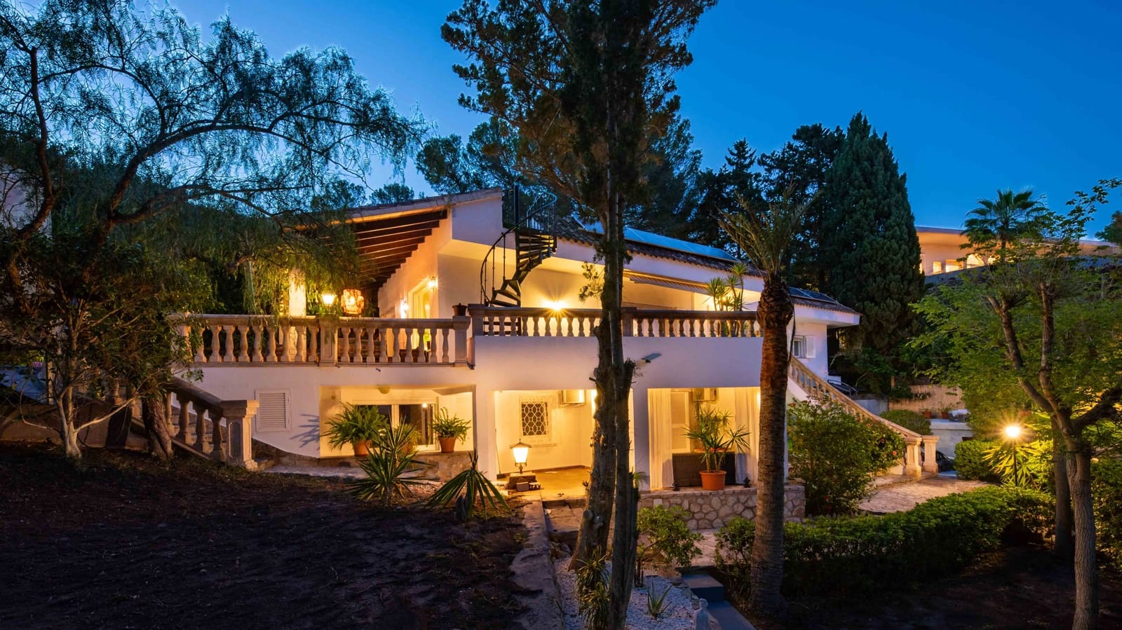 4 soverom Villa til salgs i Palmanova med svømmebasseng garasje - € 1 995 000 (Ref: 8987716)