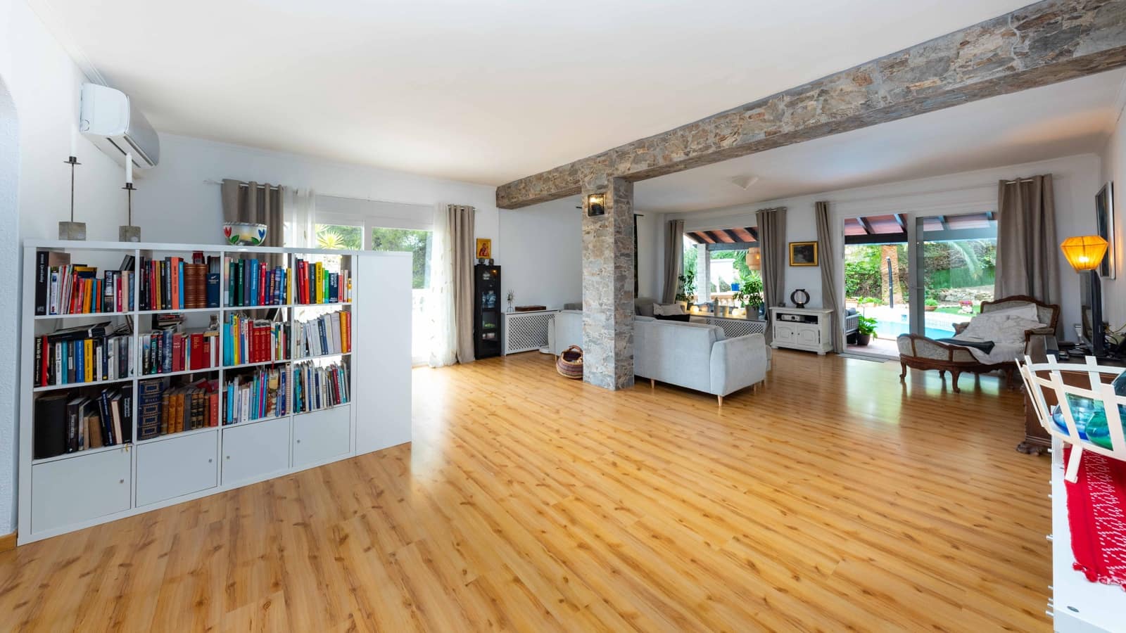 4 soverom Villa til salgs i Palmanova med svømmebasseng garasje - € 1 995 000 (Ref: 8987716)