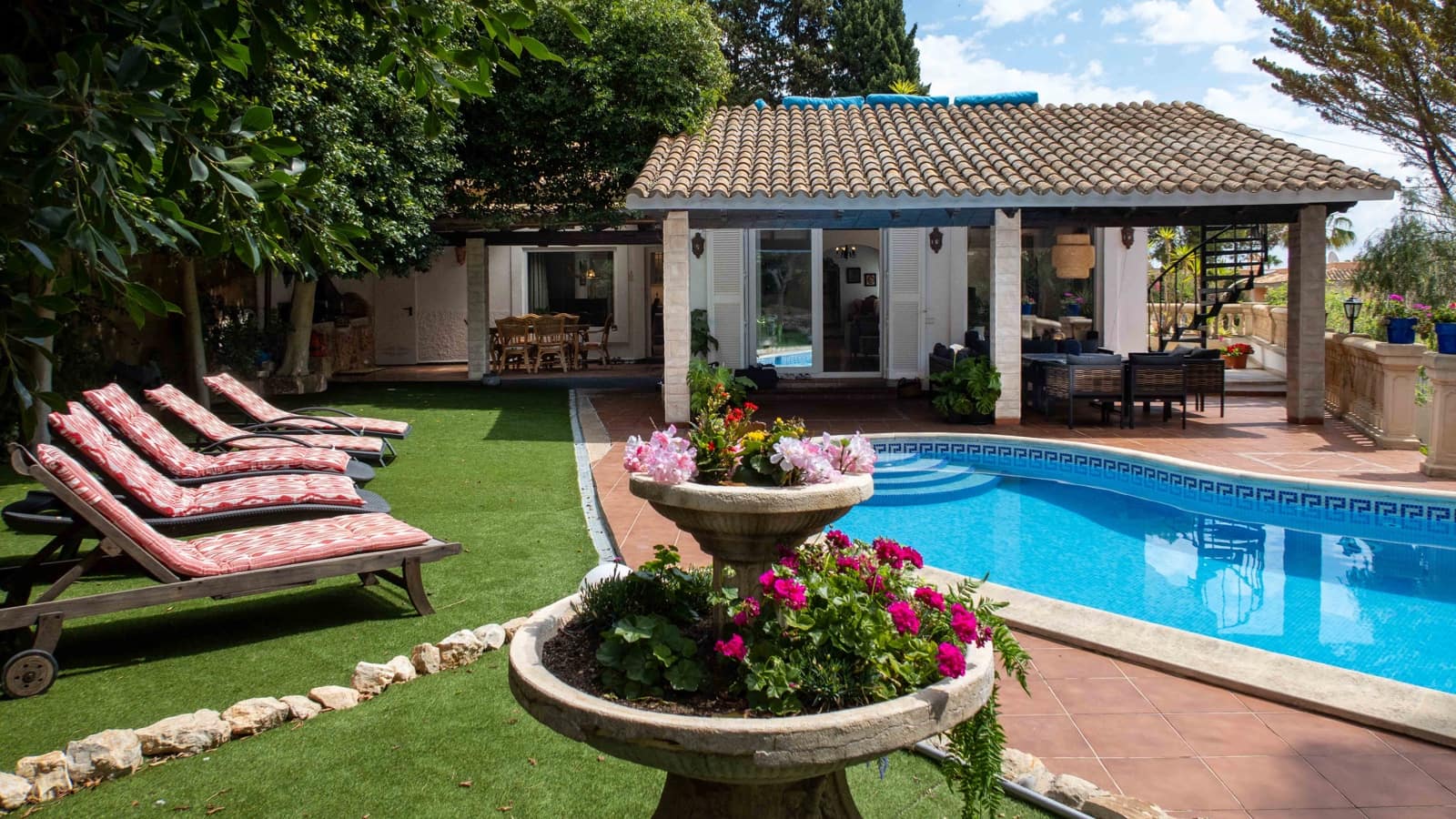 4 soverom Villa til salgs i Palmanova med svømmebasseng garasje - € 1 995 000 (Ref: 8987716)