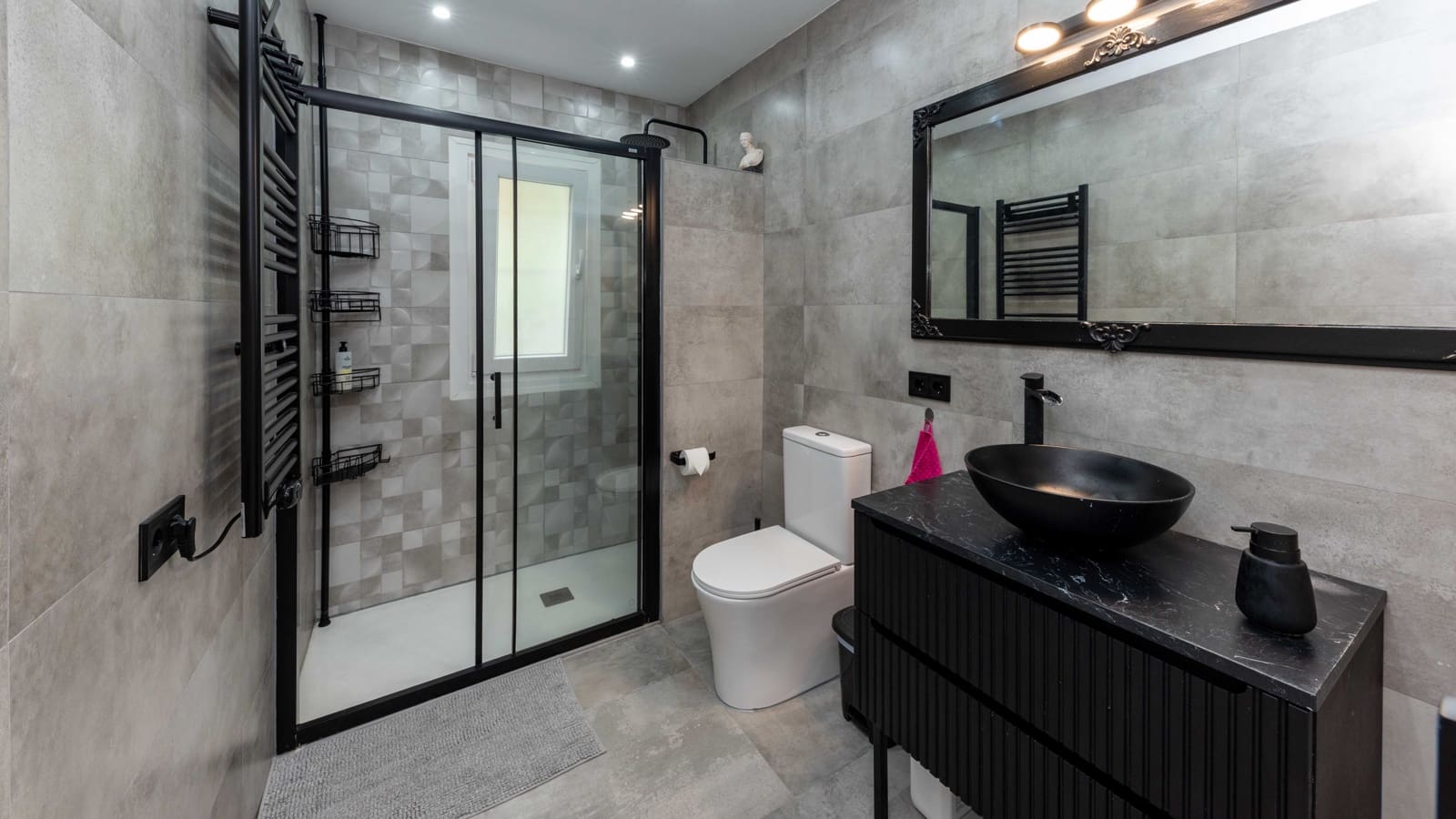 4 soverom Villa til salgs i Palmanova med svømmebasseng garasje - € 1 995 000 (Ref: 8987716)