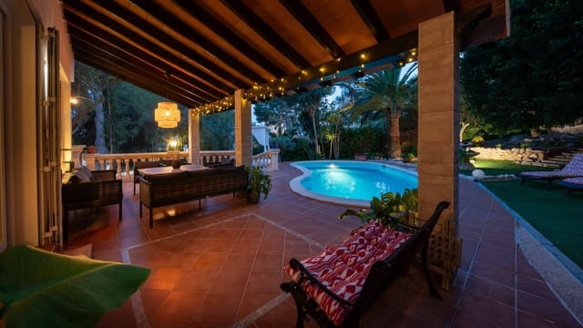 4 soveværelse Villa til salg i Palmanova, Calvià med swimmingpool garage - € 1.995.000 (Ref: 8987716)