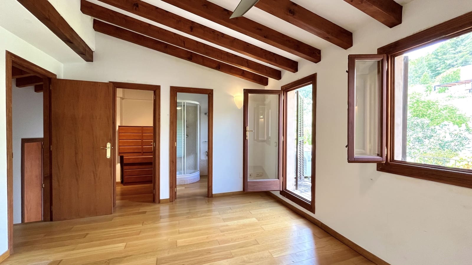 3 bedroom Townhouse for rent in Mancor de la Vall with garage - € 2,300 (Ref: 8993239)