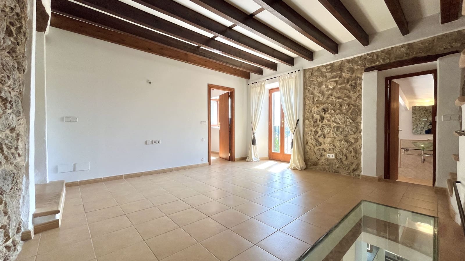 3 bedroom Townhouse for rent in Mancor de la Vall with garage - € 2,300 (Ref: 8993239)