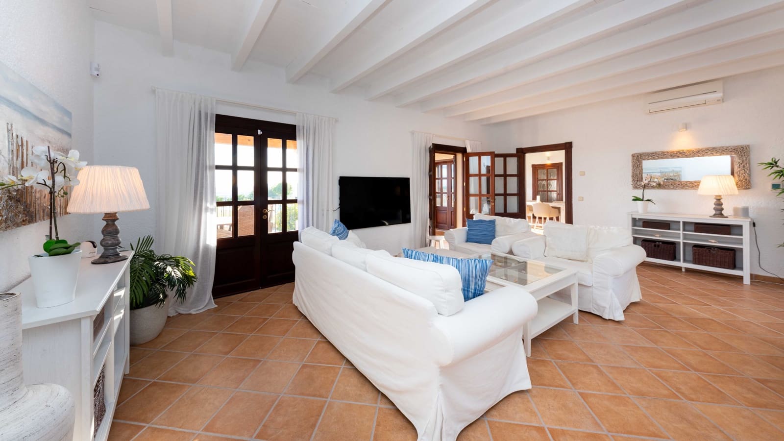 5 bedroom Finca/Country House for sale in Manacor with pool garage - € 2,395,000 (Ref: 9000583)
