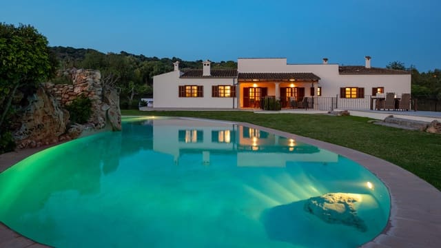 5 quarto Quinta/Casa Rural para venda em Manacor com piscina garagem - 2 395 000 € (Ref: 9000583)