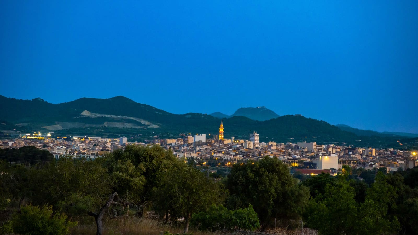 5 bedroom Finca/Country House for sale in Manacor with pool garage - € 2,395,000 (Ref: 9000583)