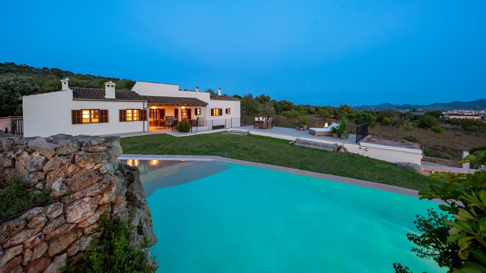 5 bedroom Finca/Country House for sale in Manacor with pool garage - € 2,395,000 (Ref: 9000583)