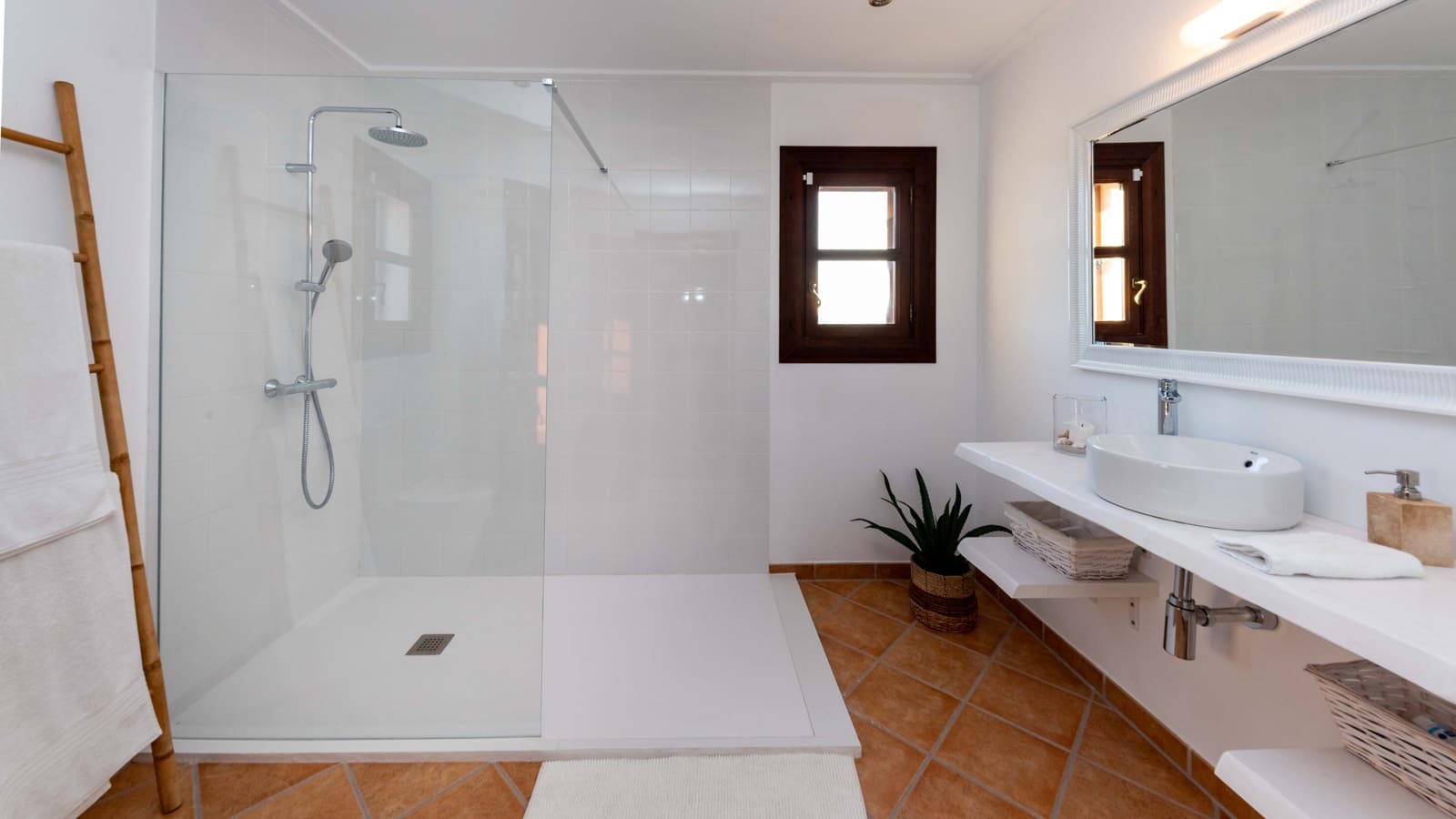 5 bedroom Finca/Country House for sale in Manacor with pool garage - € 2,395,000 (Ref: 9000583)