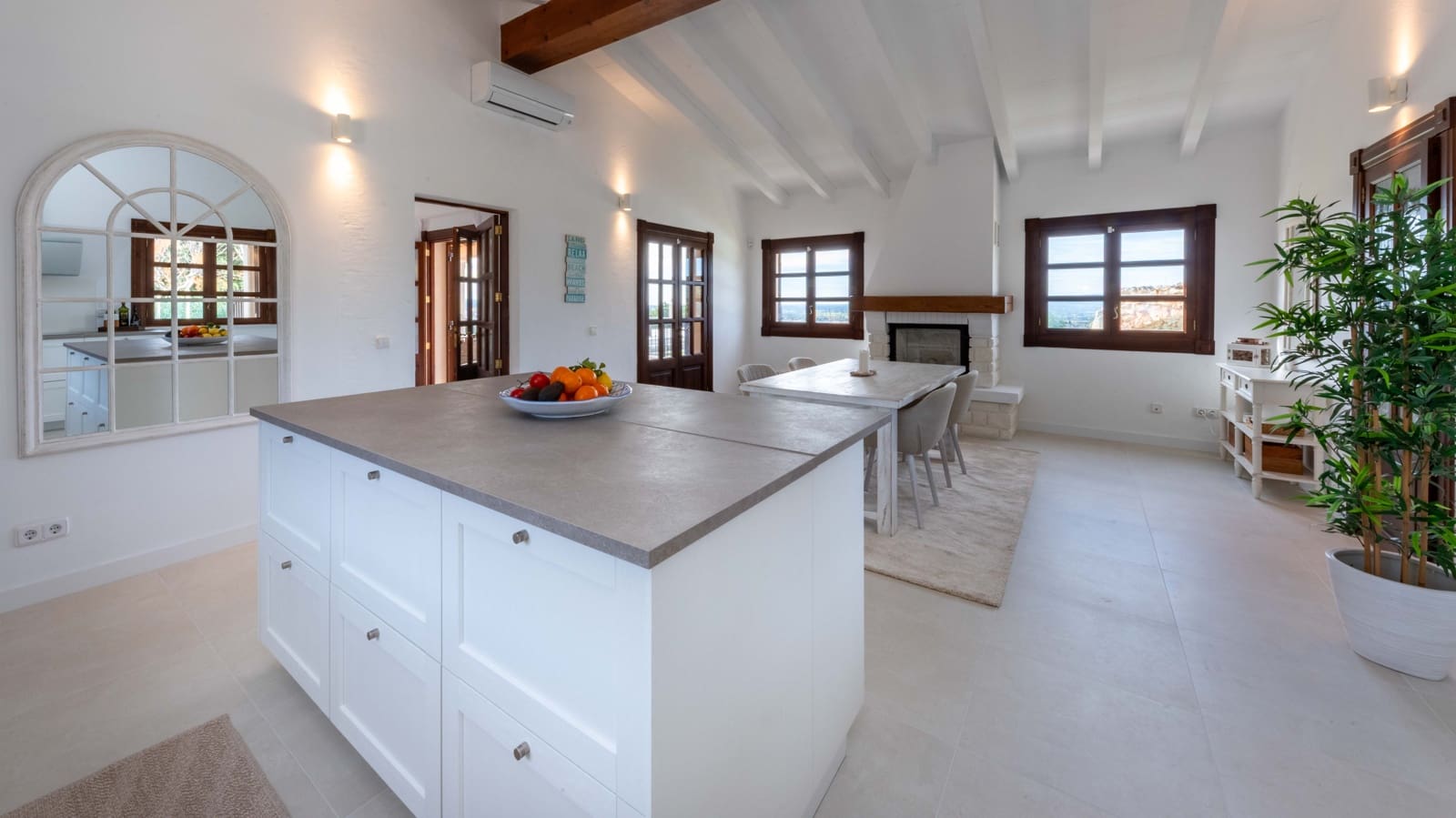 5 bedroom Finca/Country House for sale in Manacor with pool garage - € 1,998,000 (Ref: 9000583)