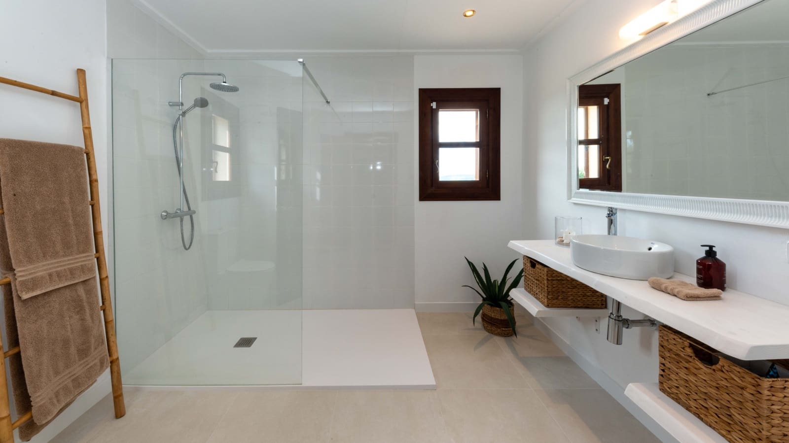 5 bedroom Finca/Country House for sale in Manacor with pool garage - € 1,998,000 (Ref: 9000583)